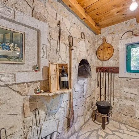 Casa vacanze Villa Olive Haven, Family Pool Retreat